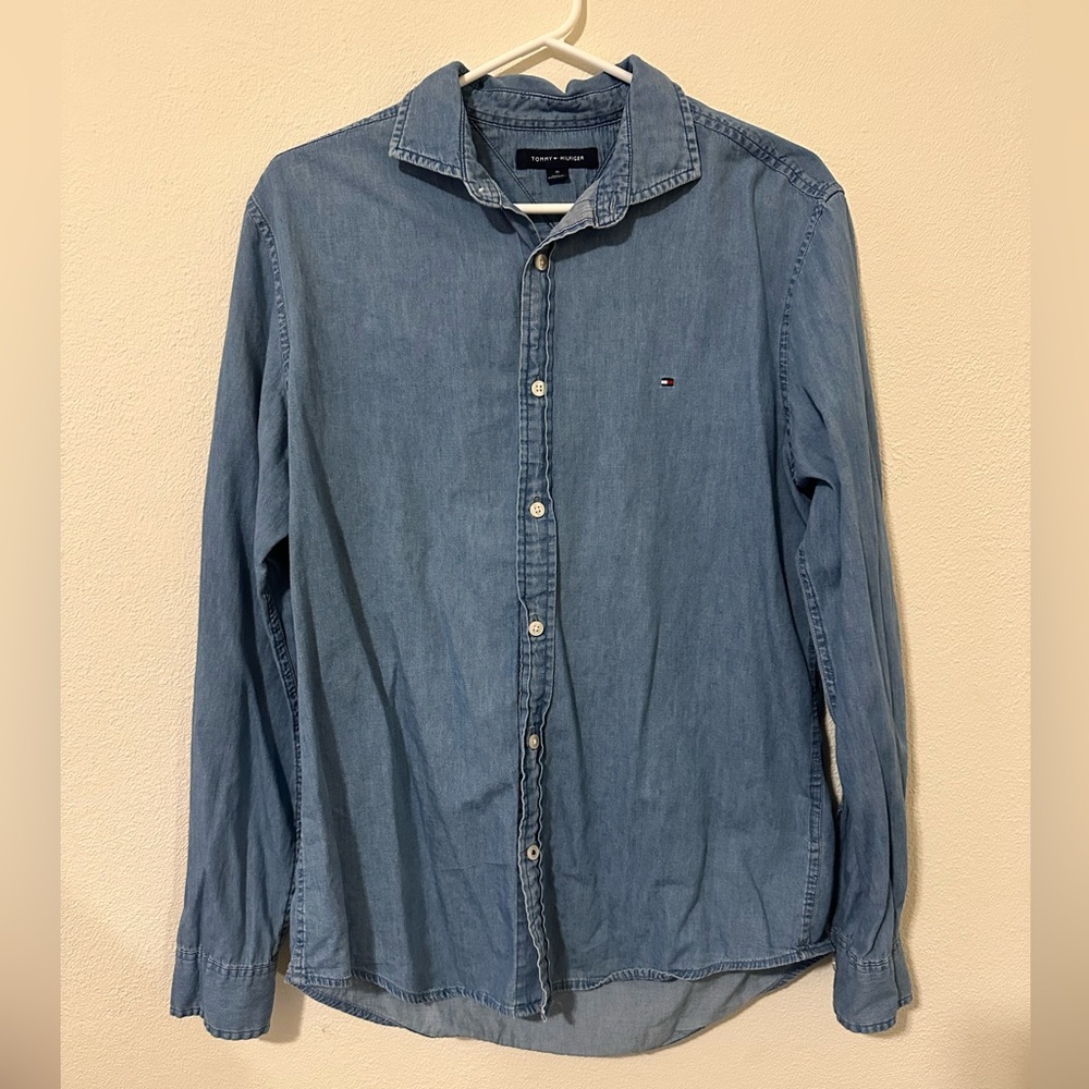 Tommy Hilfiger Blue Casual Button Down Shirt with Relaxed Fit